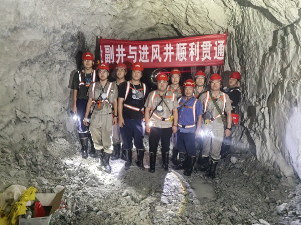 1728575122985089348.jpg 222.jpg